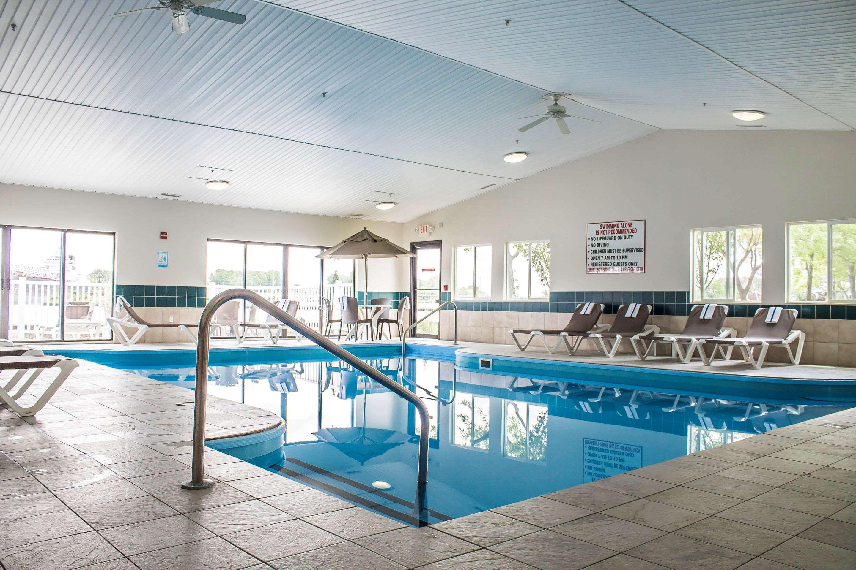 הורון Comfort Inn River'S Edge מראה חיצוני תמונה